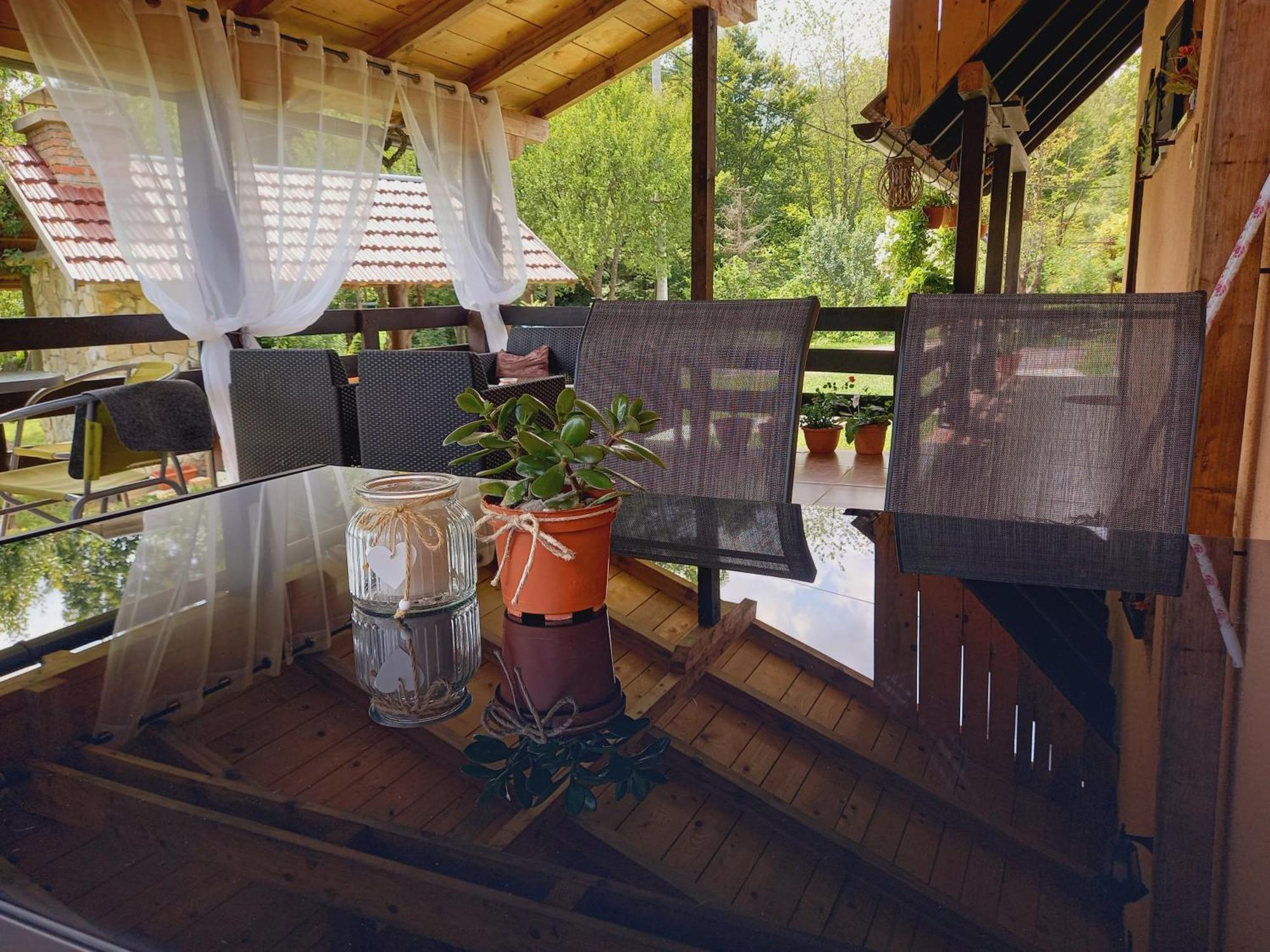Guest House Lisina Poljanak Exterior photo